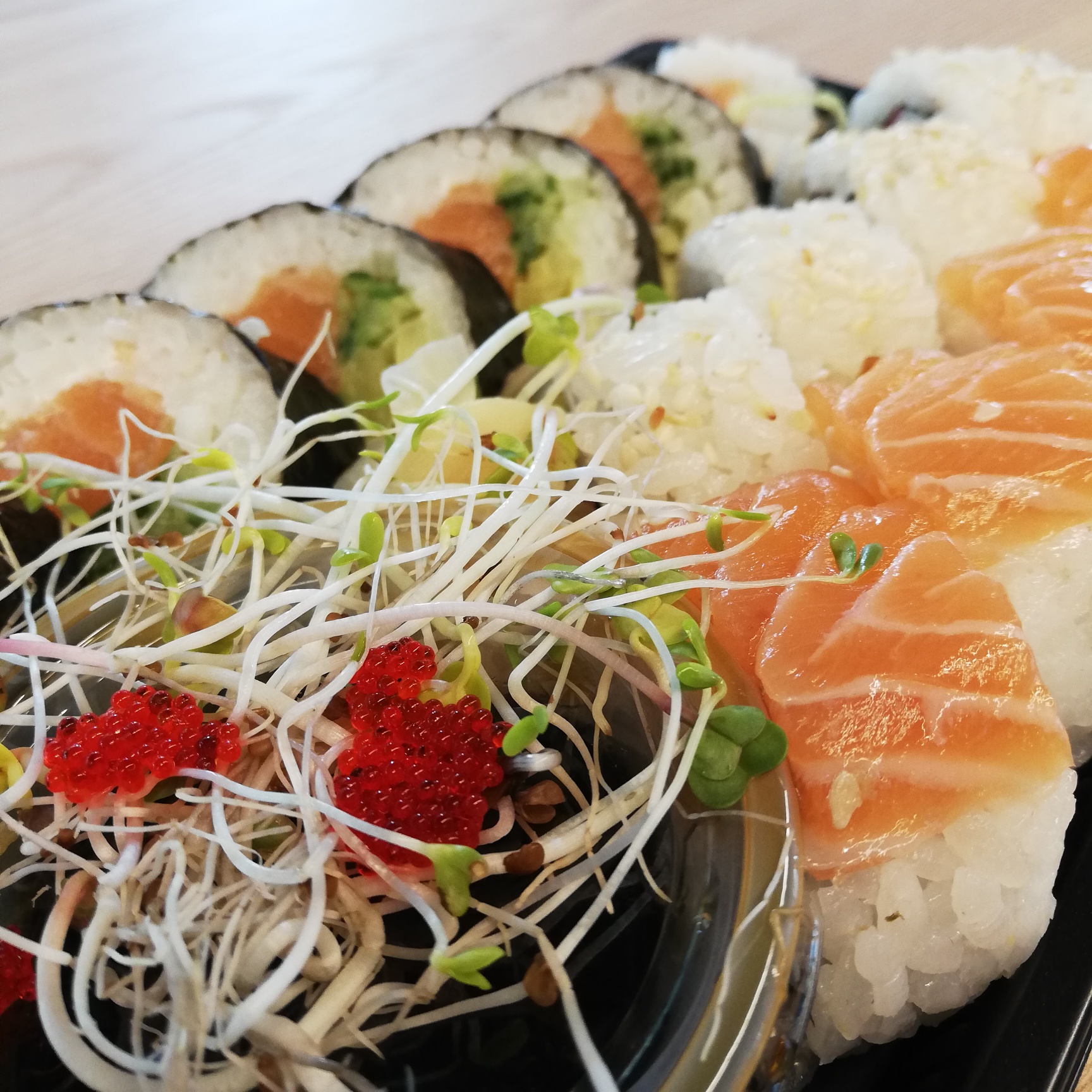 sushi live